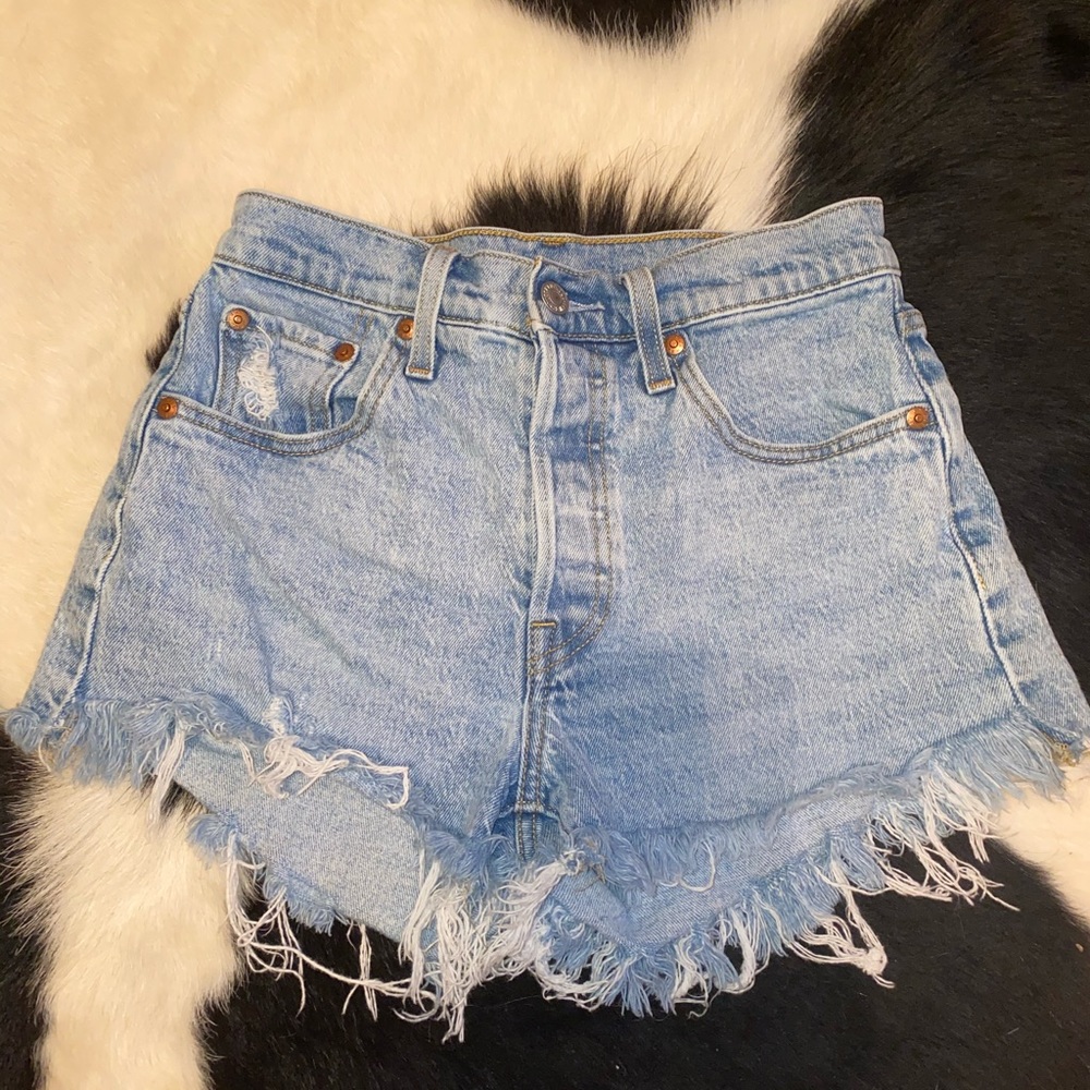 Levi 501 distressed shorts